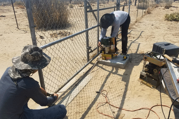 automatic-gate-repair-service-img Professional staff garage door repair Los Angeles